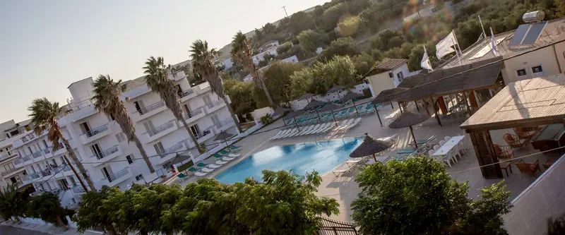 obiekt, teren hotelu, basen