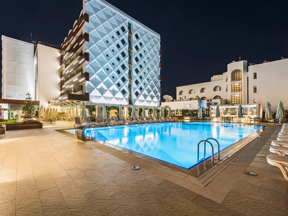 obiekt, teren hotelu, basen