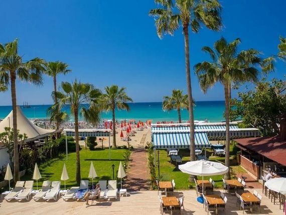 plaża, teren hotelu