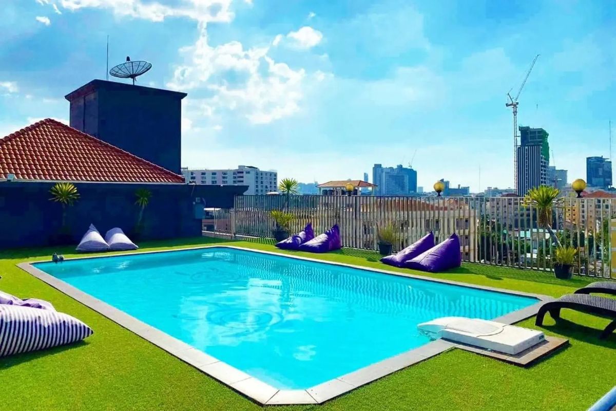 basen, teren hotelu, obiekt