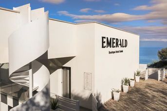 Emerald Hotel Residence