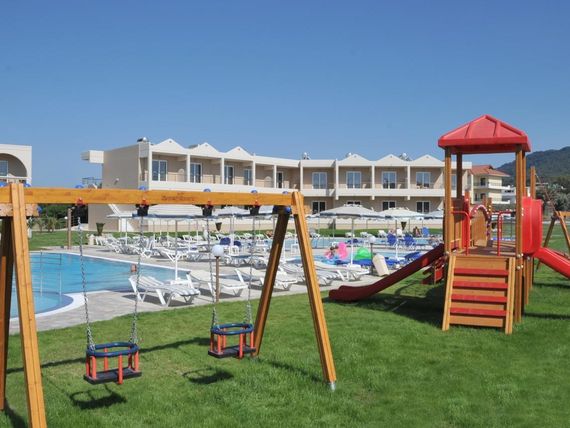 plac zabaw, dla dzieci, teren hotelu
