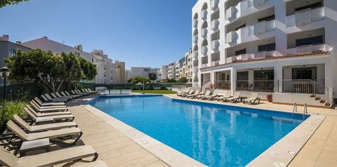 obiekt, teren hotelu, basen