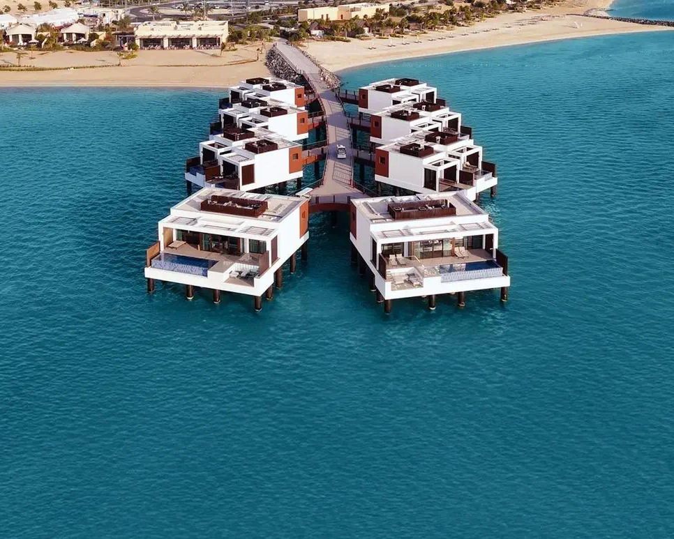 Bab Al Nojoum Hudayriyat Villas