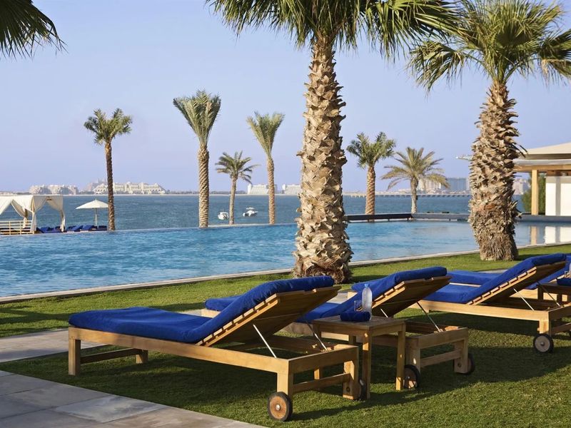 Doubletree by Hilton Jumeirah Beach 4*