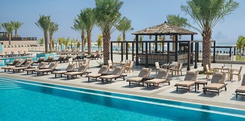 teren hotelu, pool bar