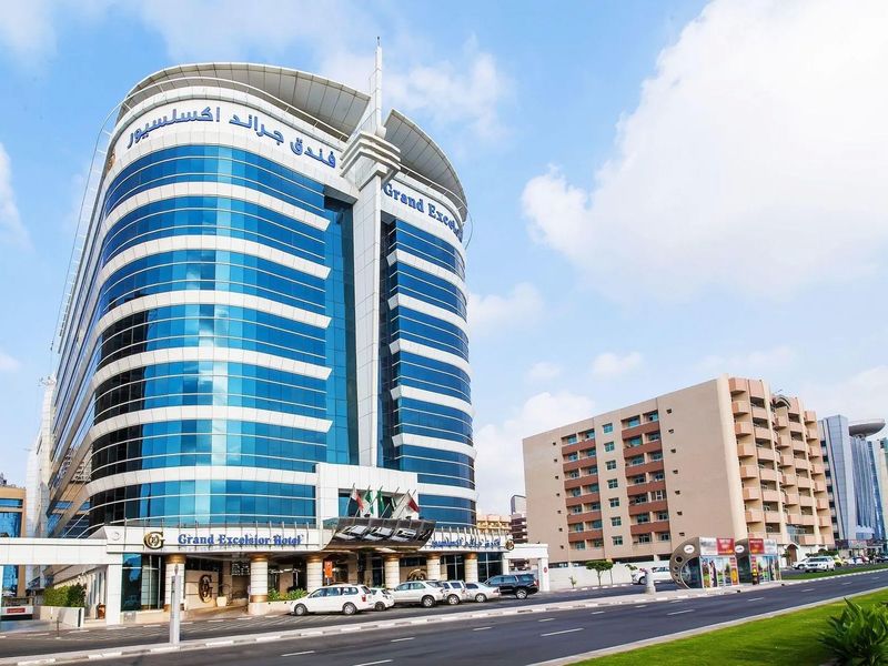 Grand Excelsior Bur Dubai 5*