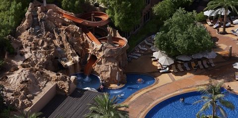 basen, aquapark, zjeżdżalnia