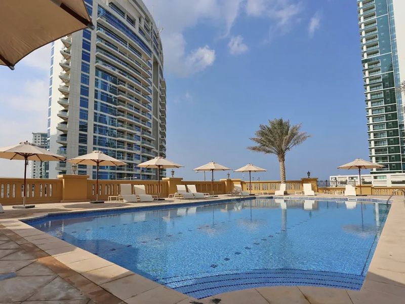Hawthorn Suites by Wyndham 4*