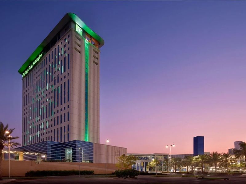Holiday Inn Dubai Festival City 4*