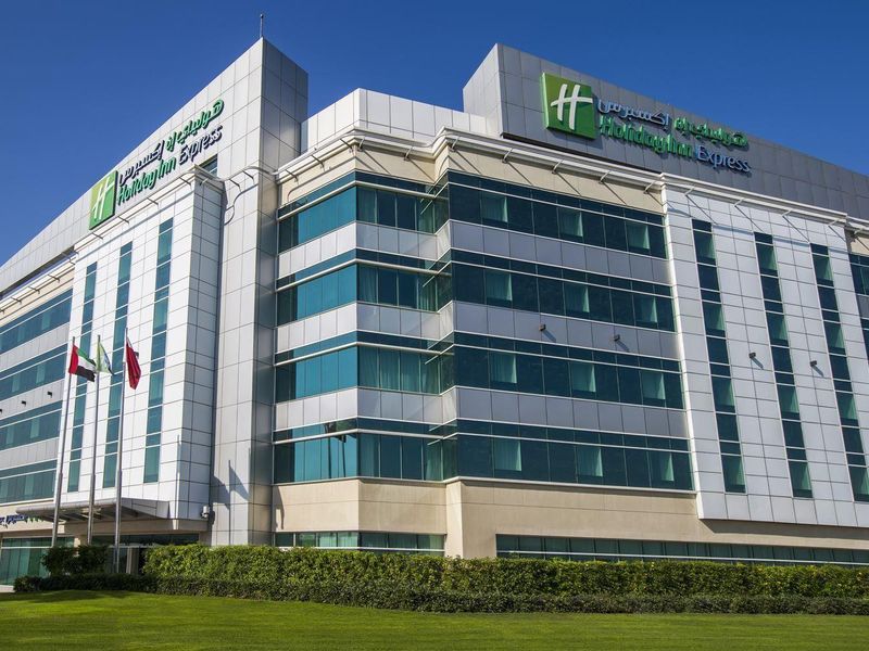 Holiday Inn Express Dubai Airport 3*