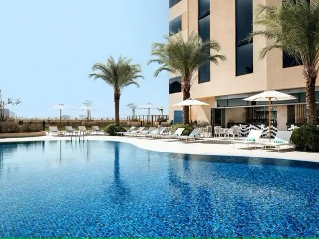 Holiday Inn &amp; Suites Dubai Science Park 4*