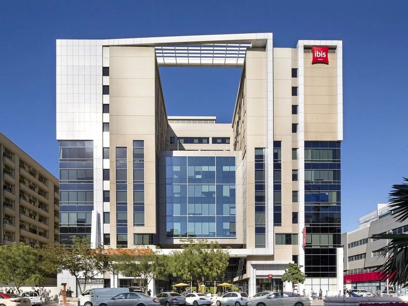Ibis Al Rigga 3*