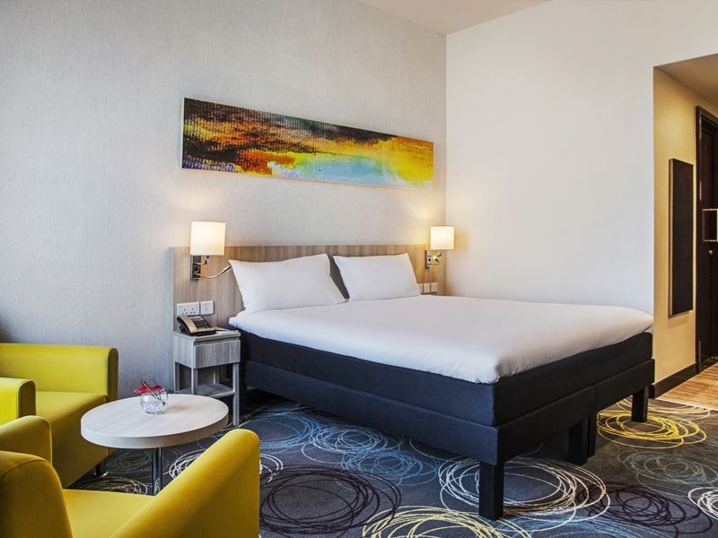 Ibis Styles Dragon Mart 3*