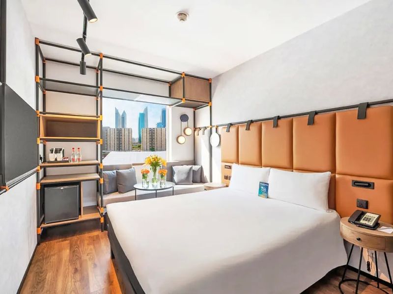 Ibis World Trade Centre 3*
