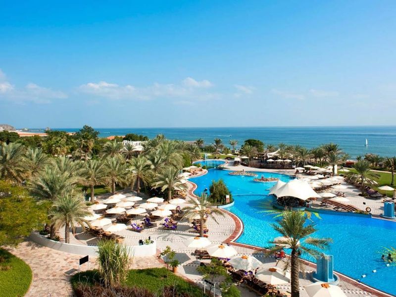 Le Meridien Al Aqah Beach Resort