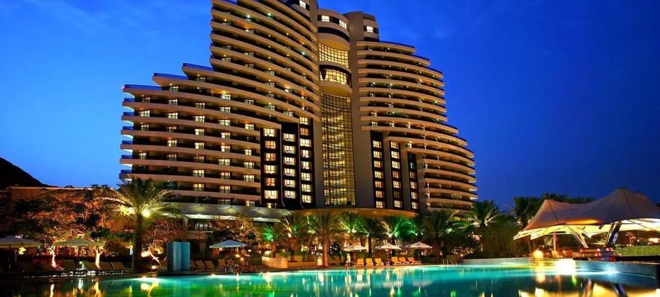 Le Meridien Al Aqah Beach Resort