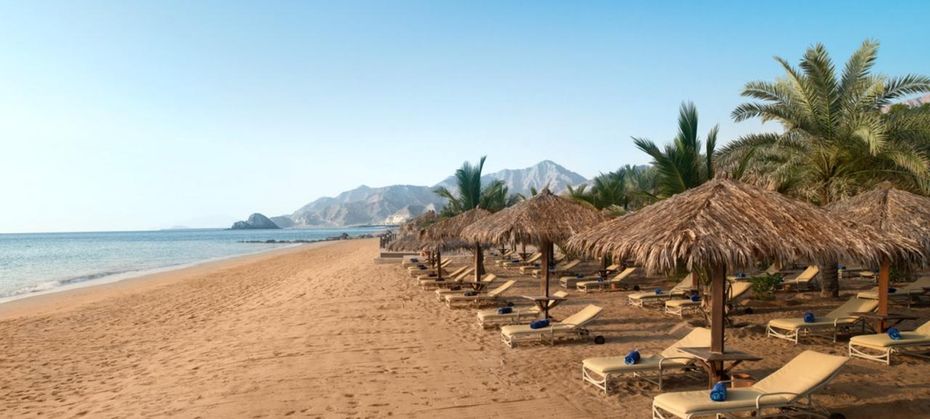 Le Meridien Al Aqah Beach Resort