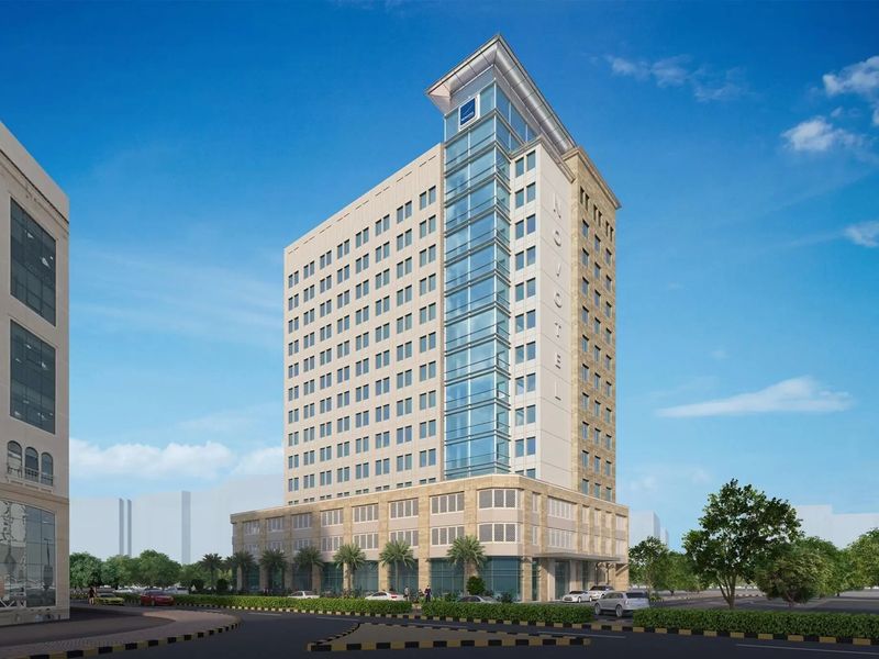 Novotel Bur Dubai 4*