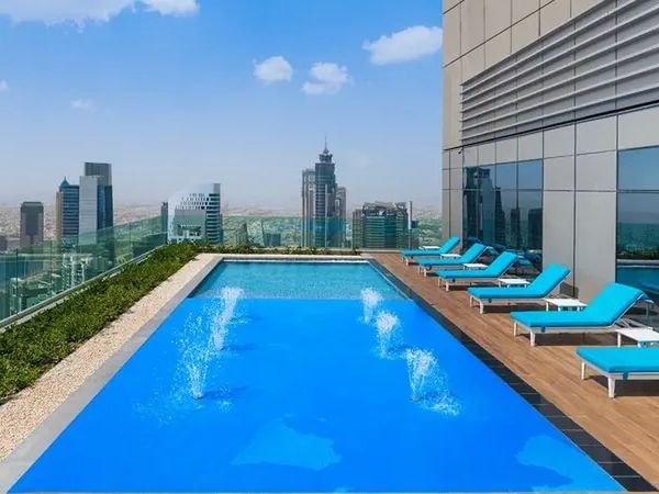 Paramount Midtown 5*