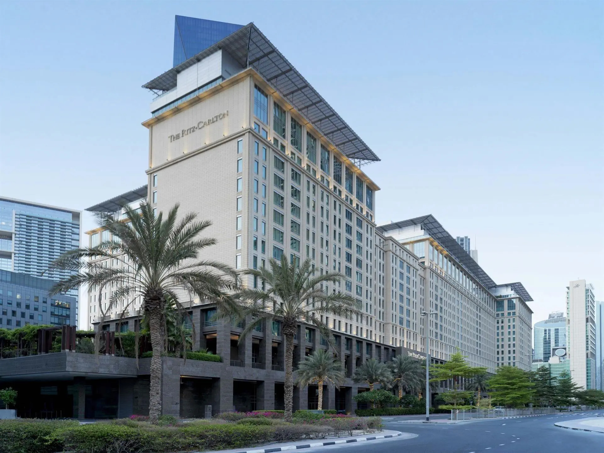 Hotel Ritz Carlton DIFC - Emiraty Arabskie Dubaj na Wakacje.pl