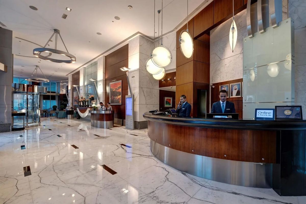 Rose Rayhaan by Rotana - recepcja / lobby