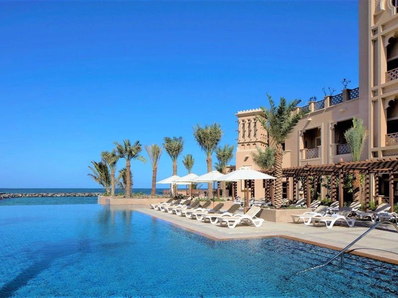 Sheraton Sharjah Beach Resort &amp; Spa 5*