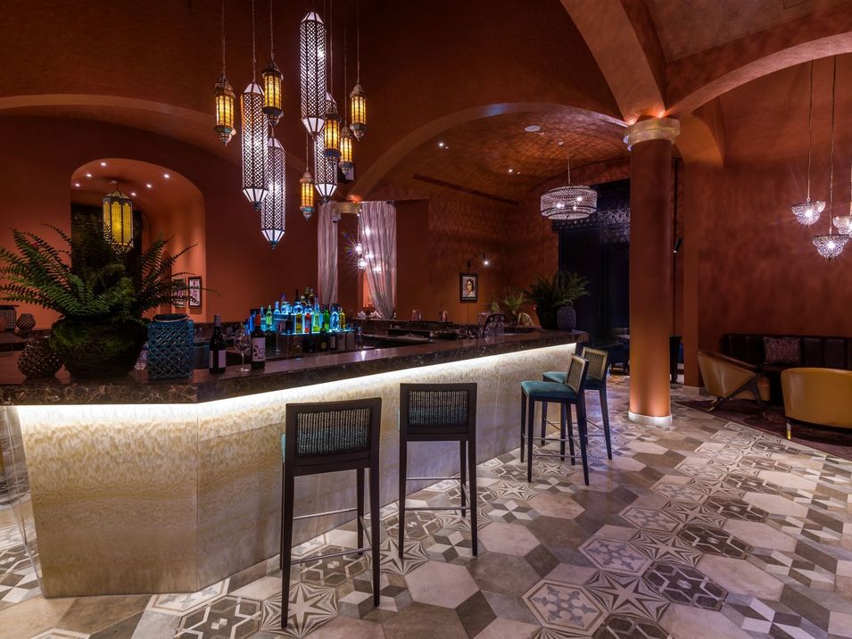 lobby bar, drink bar
