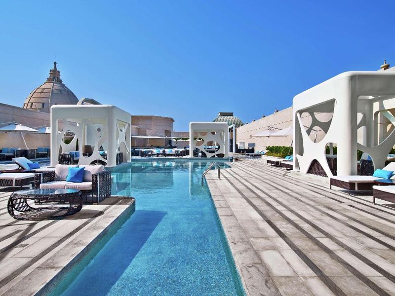 V Dubai Curio Collection By Hilton 5*