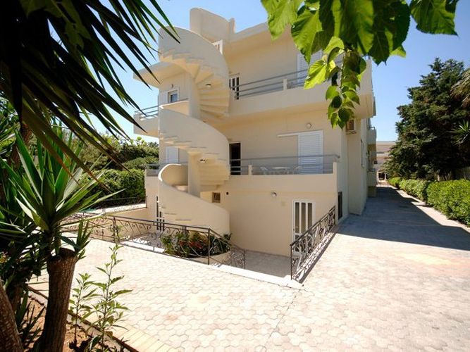 Enorme Armonia Beach