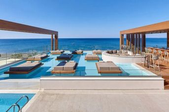 Enorme Santanna Beach Resort