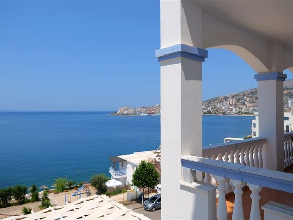 balkon / taras, teren hotelu
