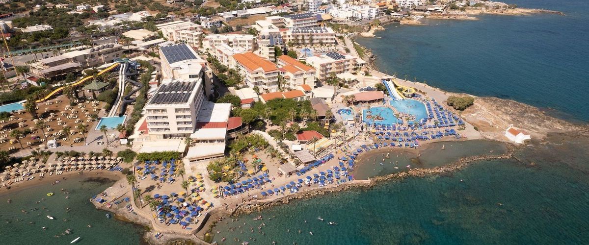 obiekt, teren hotelu