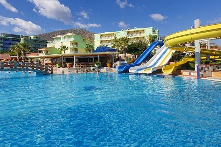 basen, aquapark, zjeżdżalnia