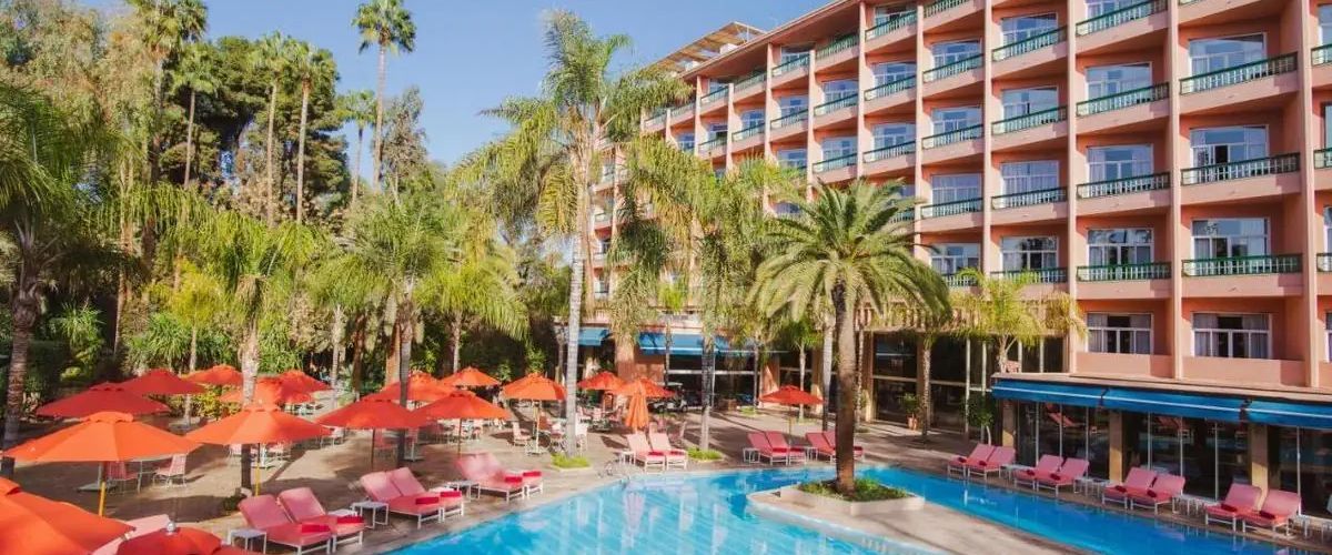 obiekt, teren hotelu, basen