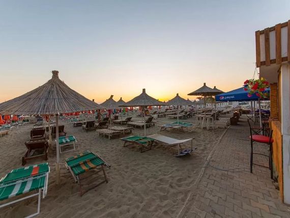 Esal 4*