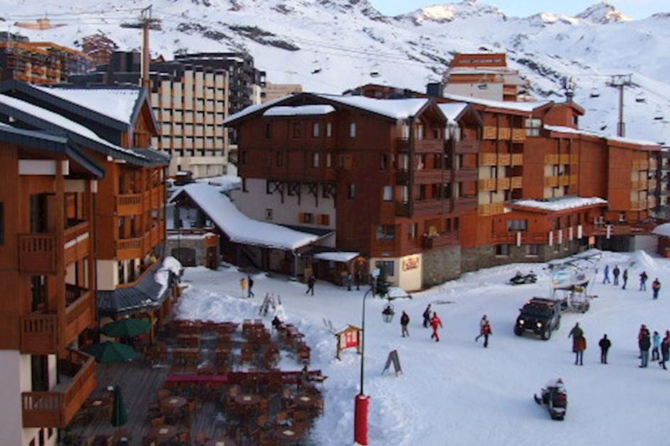 obiekt, teren hotelu, zwiedzanie