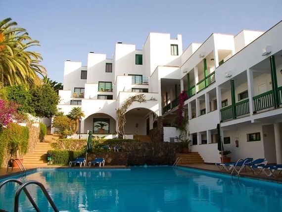 Esquinzo and Monte del Mar