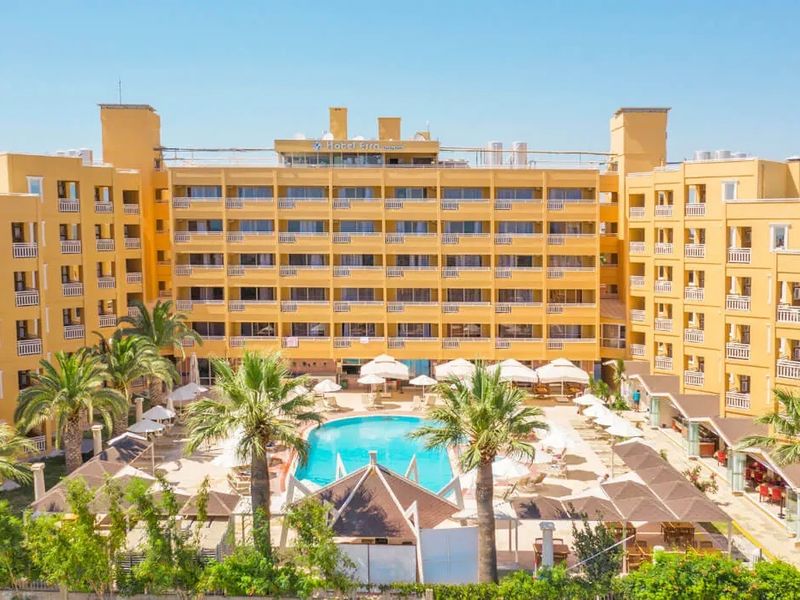 Esra & Family Suites