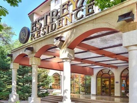 Estreya Residence 4*