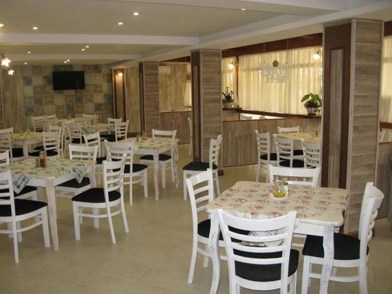 Estreya Residence 4*