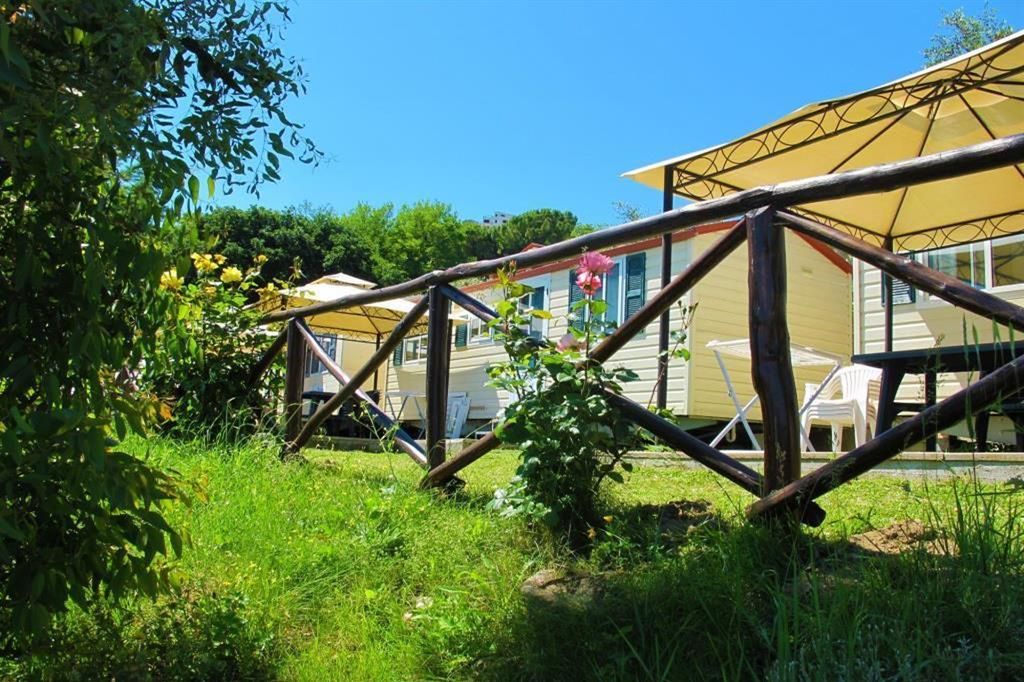 obiekt, budynek główny