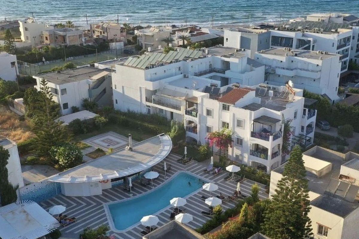 budynek główny, teren hotelu