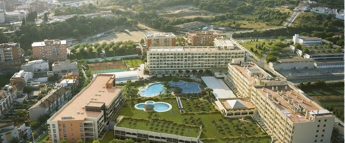 obiekt, teren hotelu, basen