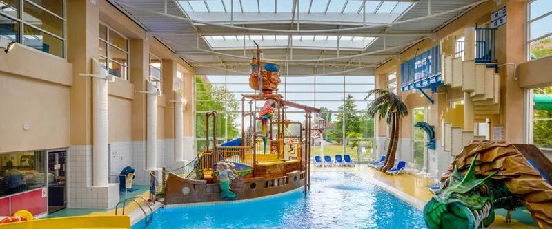 basen, zjeżdżalnia, dla dzieci