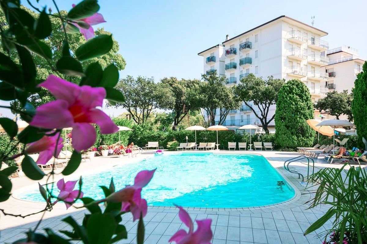 budynek główny, basen