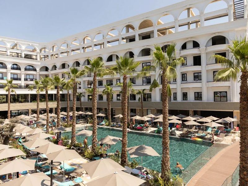 Fafa Aqua Palace