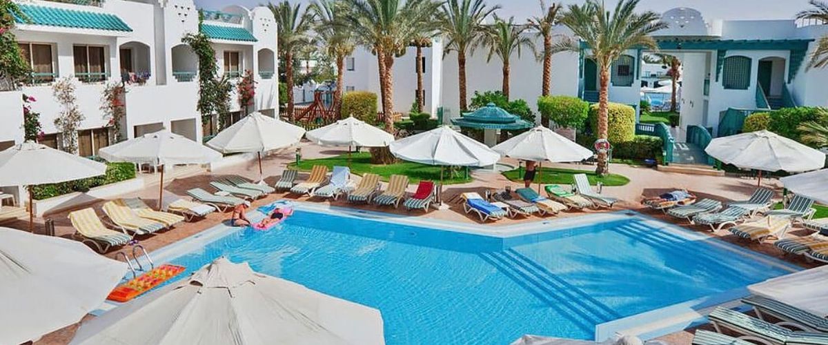 basen, teren hotelu