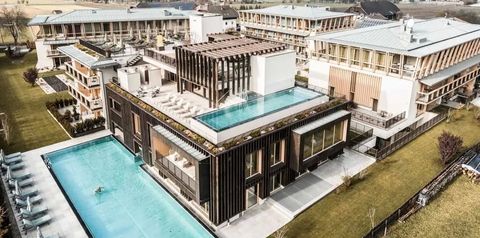 obiekt, teren hotelu, basen