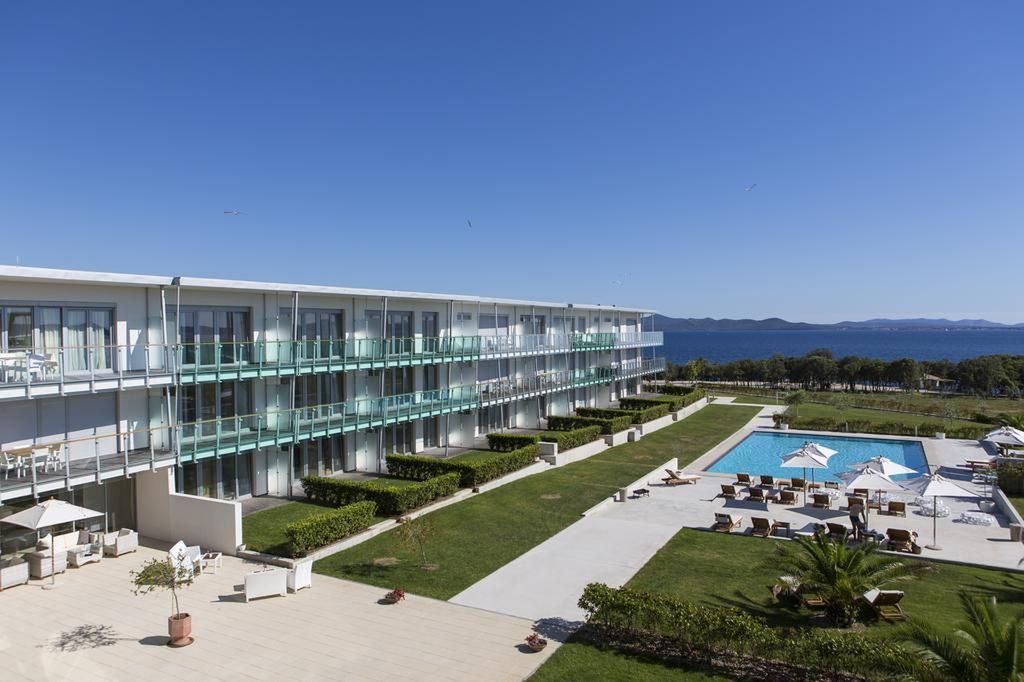 obiekt, teren hotelu